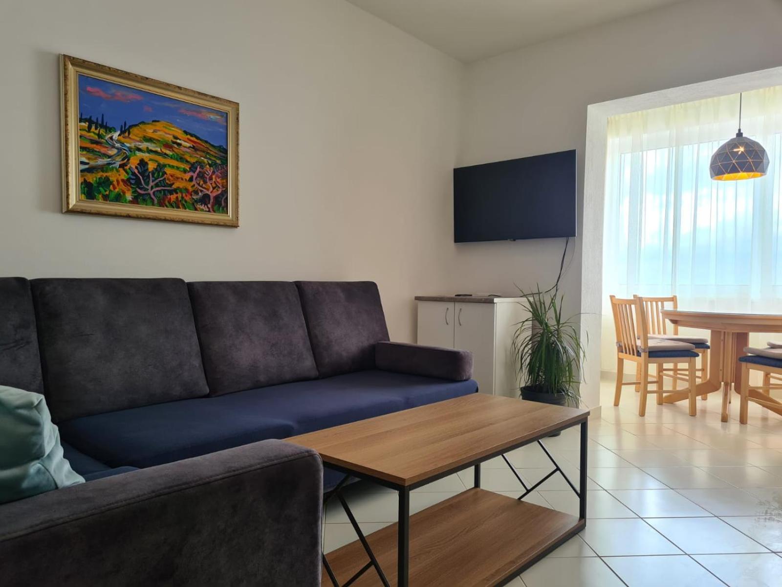 Apartments Jelena Supetar - Four Apartments - A Small House With A Private Yard - Two-Room Apartment With A Sea View - Studio Apartment - Two-Room Apartment With Garden View- Free Parking Buitenkant foto