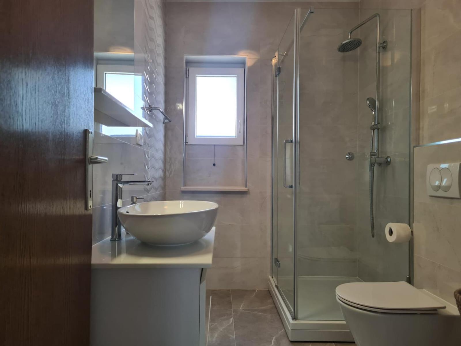 Apartments Jelena Supetar - Four Apartments - A Small House With A Private Yard - Two-Room Apartment With A Sea View - Studio Apartment - Two-Room Apartment With Garden View- Free Parking Buitenkant foto