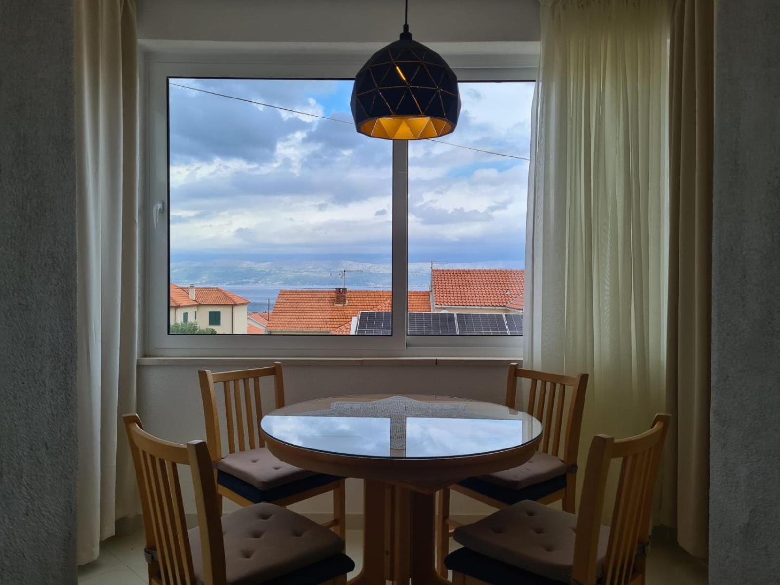 Apartments Jelena Supetar - Four Apartments - A Small House With A Private Yard - Two-Room Apartment With A Sea View - Studio Apartment - Two-Room Apartment With Garden View- Free Parking Buitenkant foto